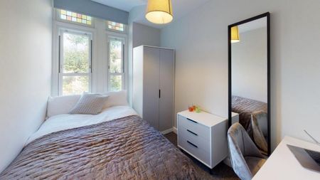 3 bedroom flat to rent - Photo 5