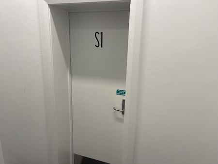 MODERN SPACIOUS BRAND NEW - TWO BEDROOM APARTMENT - WELLINGTON CITY - Photo 4