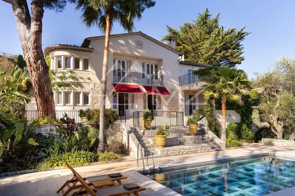 Superbe villa rénovée avec grand jardin arboré – Saint-Tropez - Photo 1