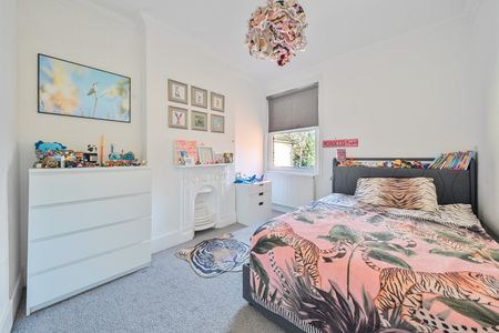 3 bedroom semi-detached house to rent - Photo 5