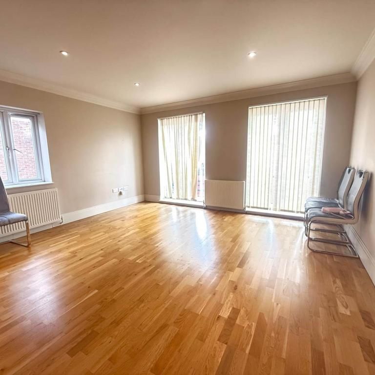2 bedroom flat to rent - Photo 1