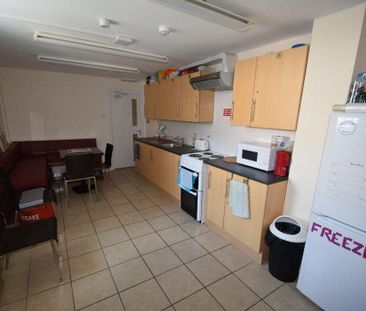 1 bedroom in a house share to rent - Photo 5