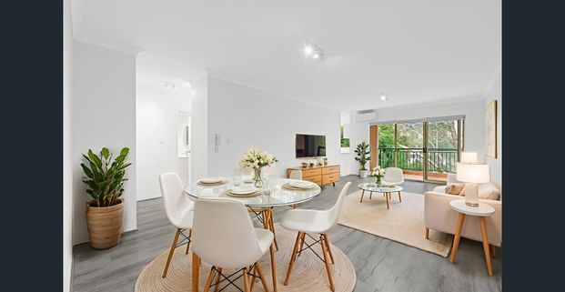 Renovated apartment in the heart of Gymea - Photo 1