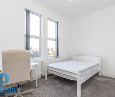 2 bed Apartment for Rent - Photo 2