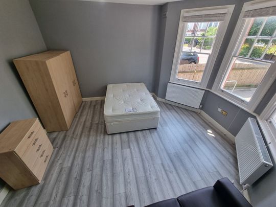 Room in a Shared House, Palmerston Road, N22 - Photo 1