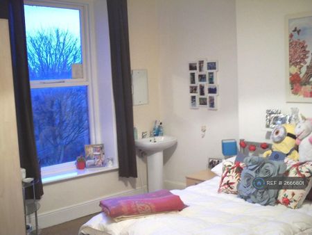 6 bedroom terraced house to rent - Photo 5