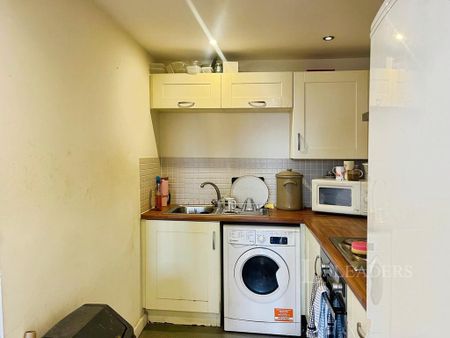 2 bedroom apartment to rent - Photo 5