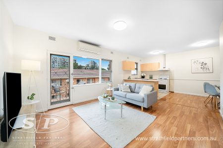 Top-Floor, 2-Bedroom Unit in Strathfield - Photo 2