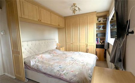 3 bedroom detached house to rent - Photo 5