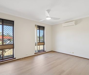 A 70s classic with space, charm and convenience! - Photo 4