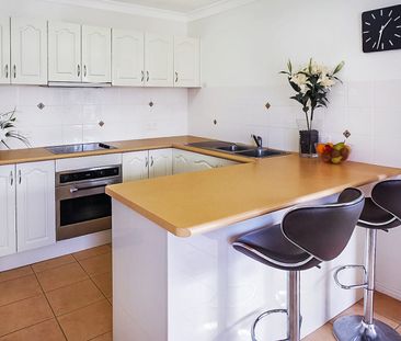 Family Home ready to move in! - Photo 5