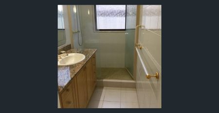 Charming Cottage in a Prime Location! - Photo 3