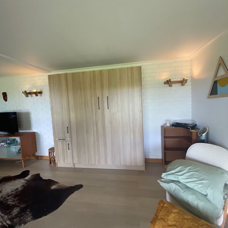 Bellevue Heights - Photo 1