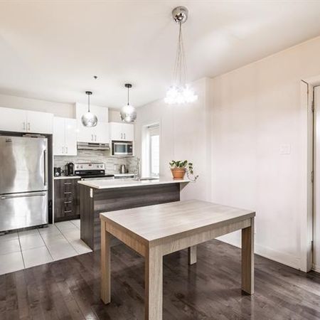 Condo 4½ lumineux + balcon privé, St-Henri — libre 1er août - Photo 3