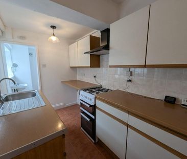 2 BED House To rent - Photo 4