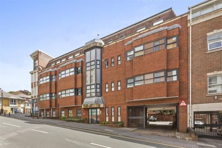 Corporation Street, High Wycombe - Photo 5