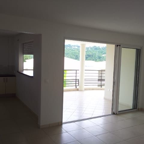 Grand appartement T3 idéalement situé près du CHU - résidence sécurisée avec acsenceur - Photo 1