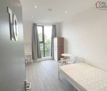 Studio to rent - Photo 2