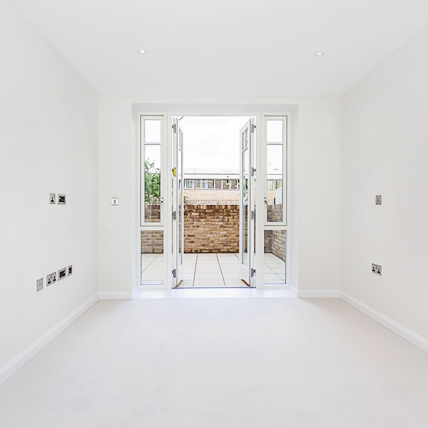 Higham House West, Carnwath Road, Fulham, London, SW6 - Photo 1