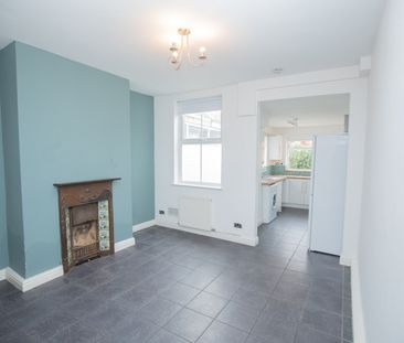 3 Bed Terraced House, Wesley Grove, NG5 - Photo 1