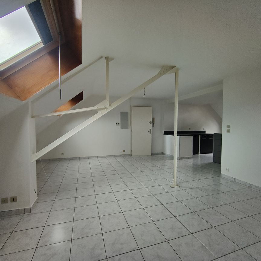 Location Appartement 6 pièces 93m² BAUME LES DAMES 25110 - Photo 1