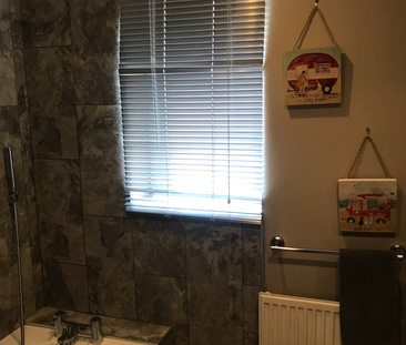 Hawthorn Chase Whole house - Photo 3