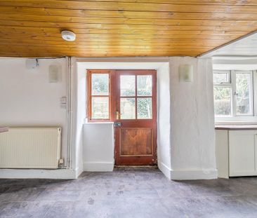 2 bedroom end of terrace house to rent - Photo 1