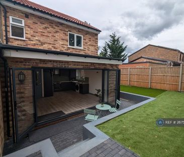 3 bedroom end of terrace house to rent - Photo 5