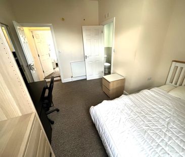 3 Bed Terraced House, Marlborough Road, CV2 - Photo 2