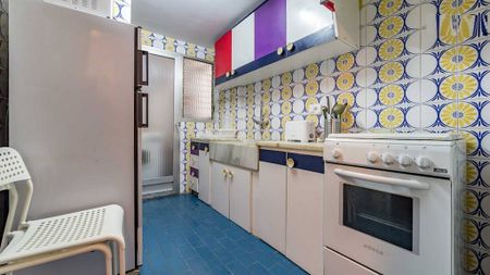 Calle Oriente, Valencia, Valencian Community 46006 - Photo 2