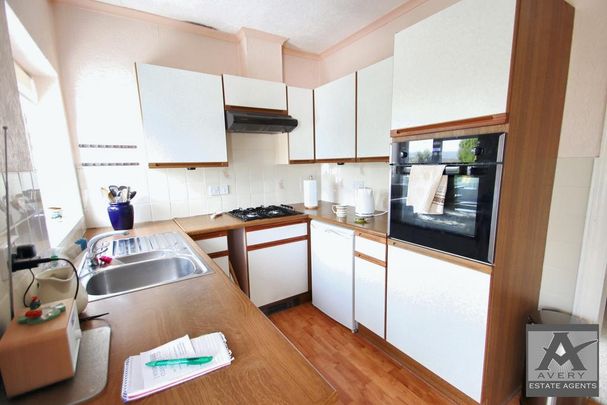 2 bedroom semi-detached bungalow to rent - Photo 1