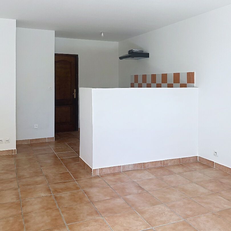 Appartement T2 près de NIMES à louer - Photo 1