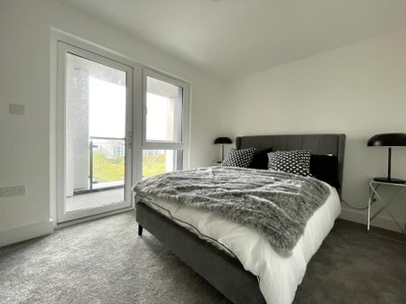 2 bedroom penthouse to rent - Photo 4