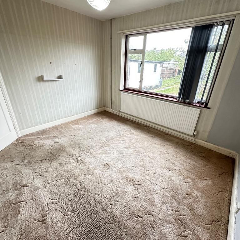 3 bedroom detached bungalow to rent - Photo 1