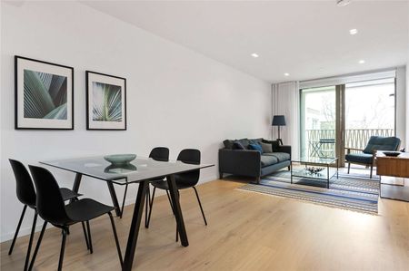 Luxurious two bedroom flat in the highly regarded Barts Square. - Photo 4