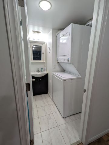For Lease - 751 Markham Street Unit# Basement, Toronto, Ontario - Photo 4