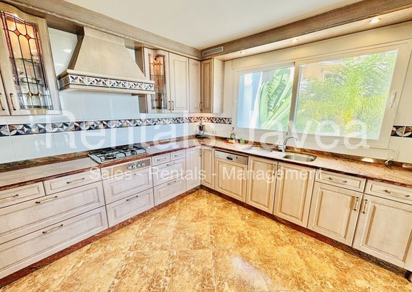 Villa with sea views for long term rental Javea Port