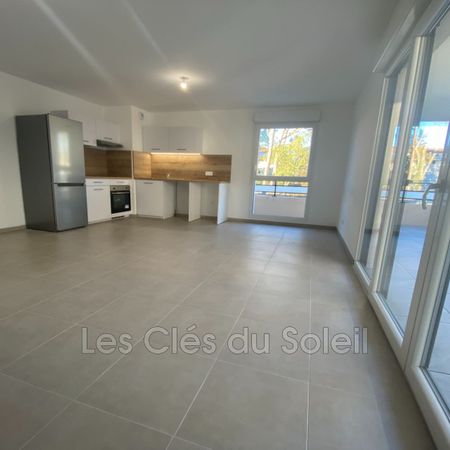 Location appartement 3 pièces 71 m² Brignoles - Photo 3