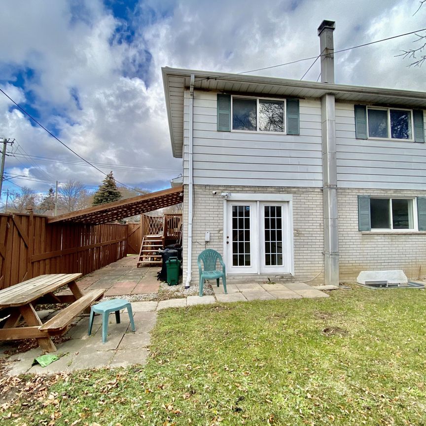 For Lease - 43 Walter Avenue Unit# lower back unit, Newmarket, Ontario - Photo 1