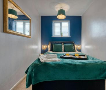 Semi-detached house to rent on - Photo 6