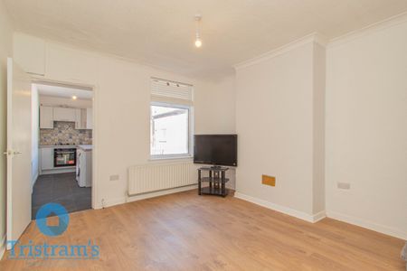 3 bed Mid Terraced House for Rent - Photo 5