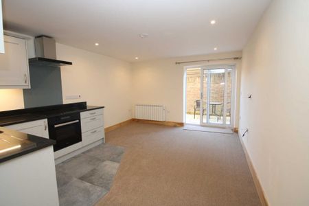 1 bed Flat for rent - Photo 5
