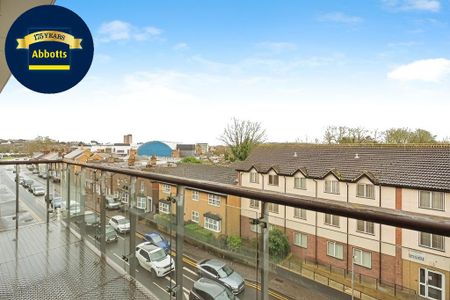 3 bedroom apartment to rent - Photo 4