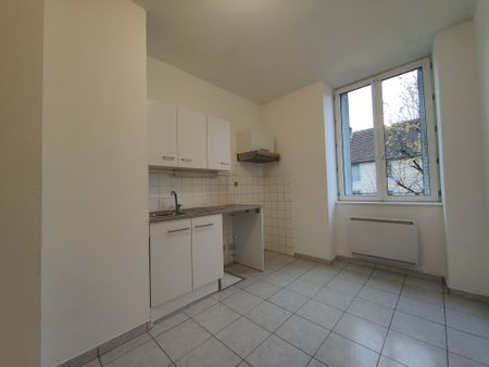 Location Appartement 3 pièces 67m² BAUME LES DAMES 25110 - Photo 2