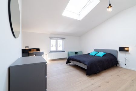 Room at Boulevard de la constitution 27 - Photo 5