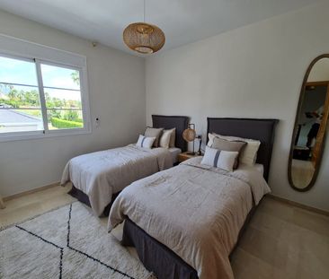 Casa adosada de alquiler en Sirio-nva Andalucia F, 148, Los Naranjos - Photo 4