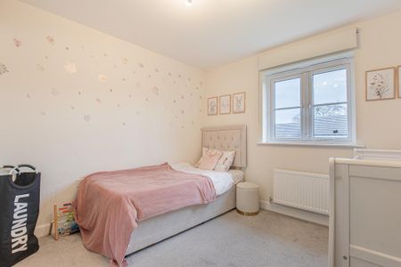 4 bedroom detached house to rent - Photo 4