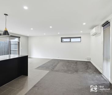 Well-Presented 3 Bedroom Home with Rear Access - Photo 1