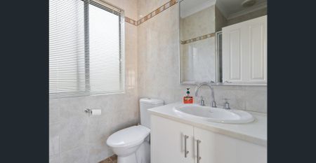 Low Maintenance Living! - Photo 5