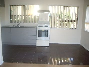 Property ManagementDownstairs 3 Tudor Place, Mairangi Bay - Apartment for Rent - Photo 4